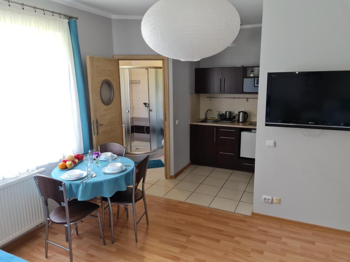 Bela - Pokoje Z Aneksami I Apartamenty Kolobrzeg Luaran gambar