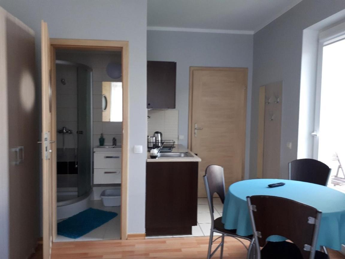 Bela - Pokoje Z Aneksami I Apartamenty Kolobrzeg Luaran gambar