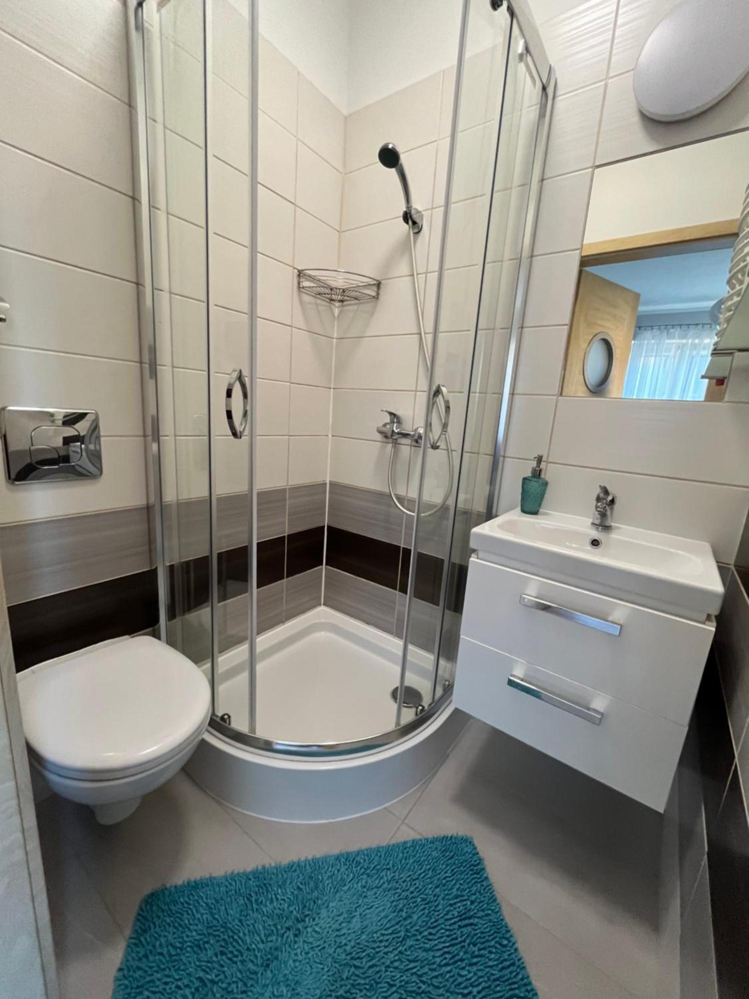 Bela - Pokoje Z Aneksami I Apartamenty Kolobrzeg Luaran gambar